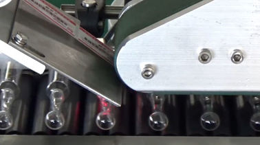 Grande vitesse automatique cosmétique de machine à étiquettes pour le conteneur cylindrique mince